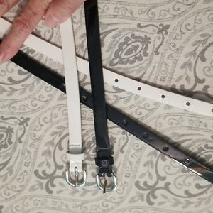 3️⃣ for 2️⃣5️⃣ NWOT set of black and white belts